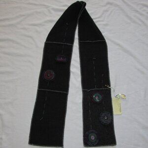 NWT Baabaazuzu Scarf Wool Black Gray Floral Applique Beautiful 100% Vintage Wool